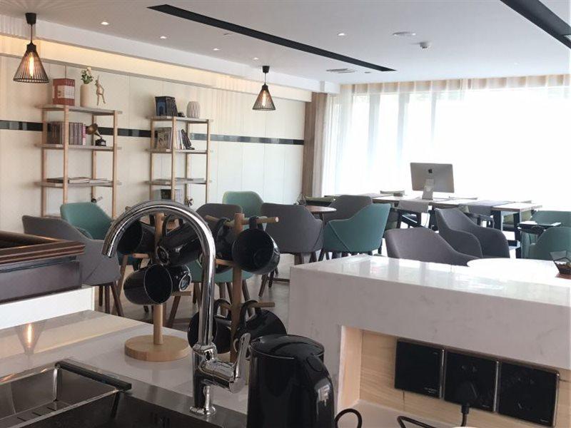 Jinjiang Metropolo Hotel Nanjing Jiangjun Dadao Hehai University Branch Zewnętrze zdjęcie