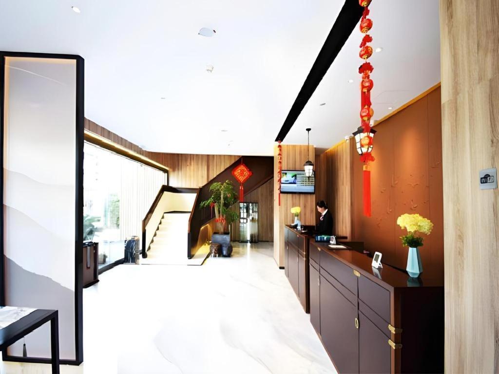 Jinjiang Metropolo Hotel Nanjing Jiangjun Dadao Hehai University Branch Zewnętrze zdjęcie