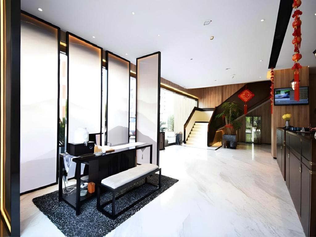 Jinjiang Metropolo Hotel Nanjing Jiangjun Dadao Hehai University Branch Zewnętrze zdjęcie