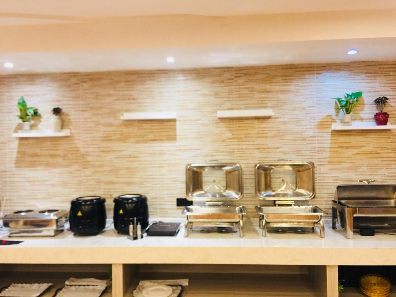 Jinjiang Metropolo Hotel Nanjing Jiangjun Dadao Hehai University Branch Zewnętrze zdjęcie
