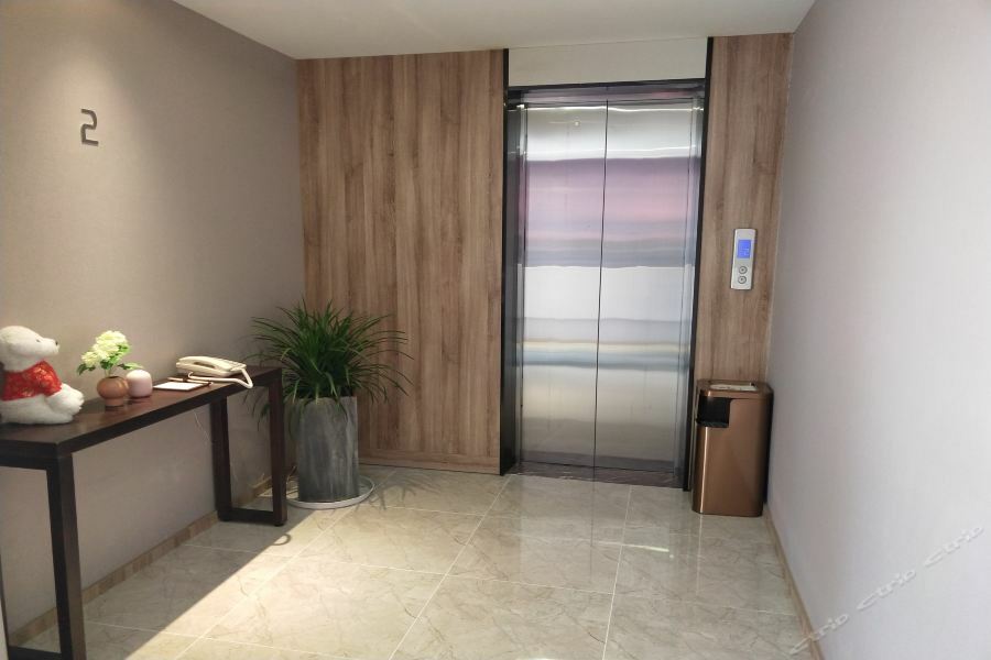 Jinjiang Metropolo Hotel Nanjing Jiangjun Dadao Hehai University Branch Zewnętrze zdjęcie